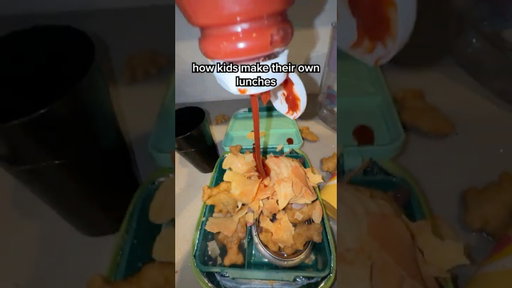 THIS KID'S LUNCH IS WILLLLDD! #Shorts #funny  #parentinghack   #recipes  #cooking
