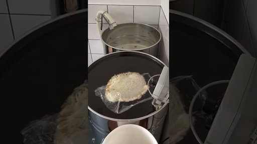Skimming The Top Off Fresh Honey Is Oddly Satisfying! 🍯🤤