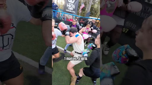 1 MAN FIGHTS 5 WOMEN AT ONCE