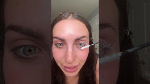 the tarte tubing primer is free in this bundle and boy does it WORK!!!! Wraps your lashes in tubes