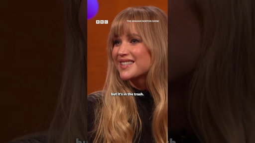 Jennifer Lawrence Fed Robert Pattinson... From The Bin - BBC