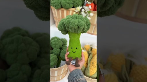 …the JELLYCAT farmers market 🥹🥕🥦🍑 what would you take home?? @Jellycat #jellycat #farmersmarket