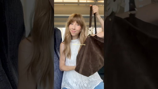 what’s in my bag 💋