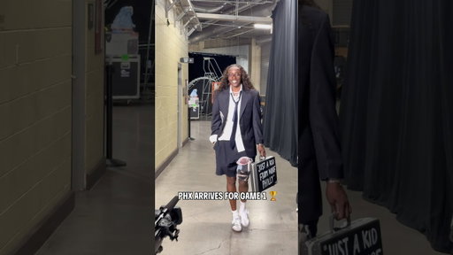 The Phoenix Mercury arrive in style for Game 1 of the WNBA Finals presented by ​⁠@youtubetv 🌟