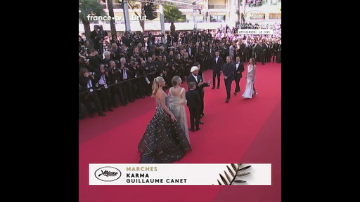 John Travolta présente son premier film à Cannes au bras de sa fille !