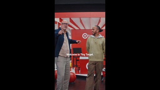 Lewis Hamilton & Iván Saldaña Stop by #TinyTarget #Shorts