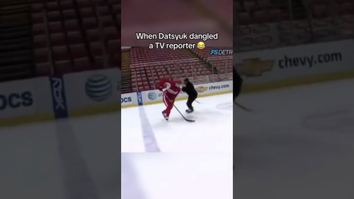 That time Pavel Datsyuk went one-on-one with reporter Trevor Thompson 😂 #nhl #hockey