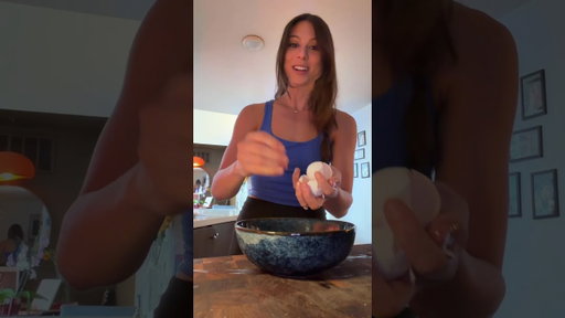 the vlog is back baby! movie premiere, cracking eggs, and spilling coffee, and more…