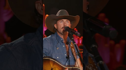 Duckman back in the desert #rileygreen #stagecoach