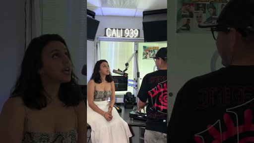 No te preocupes…Melissa NO va a estar cantando al aire 😅🎤📻