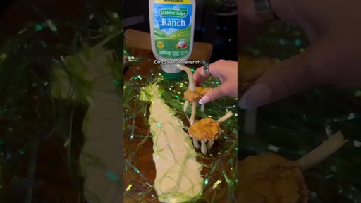 “Rawr” translates to ranch btw 🦕