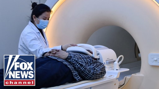 Parkinson's patient's tremors VANISH within minutes of GROUNDBREAKING treatment