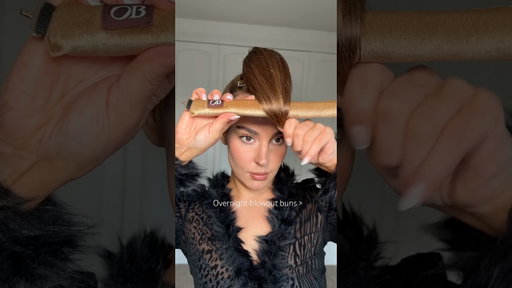 Overnight blowout buns for the best heatless curls #heatlesscurls #overnightblowoutbun