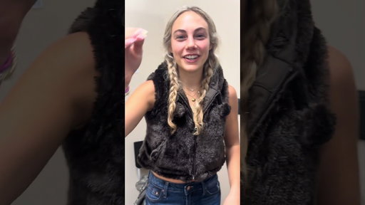 Don’t ask a stranger to pick out your outfit in Chicago  -#chicago ￼