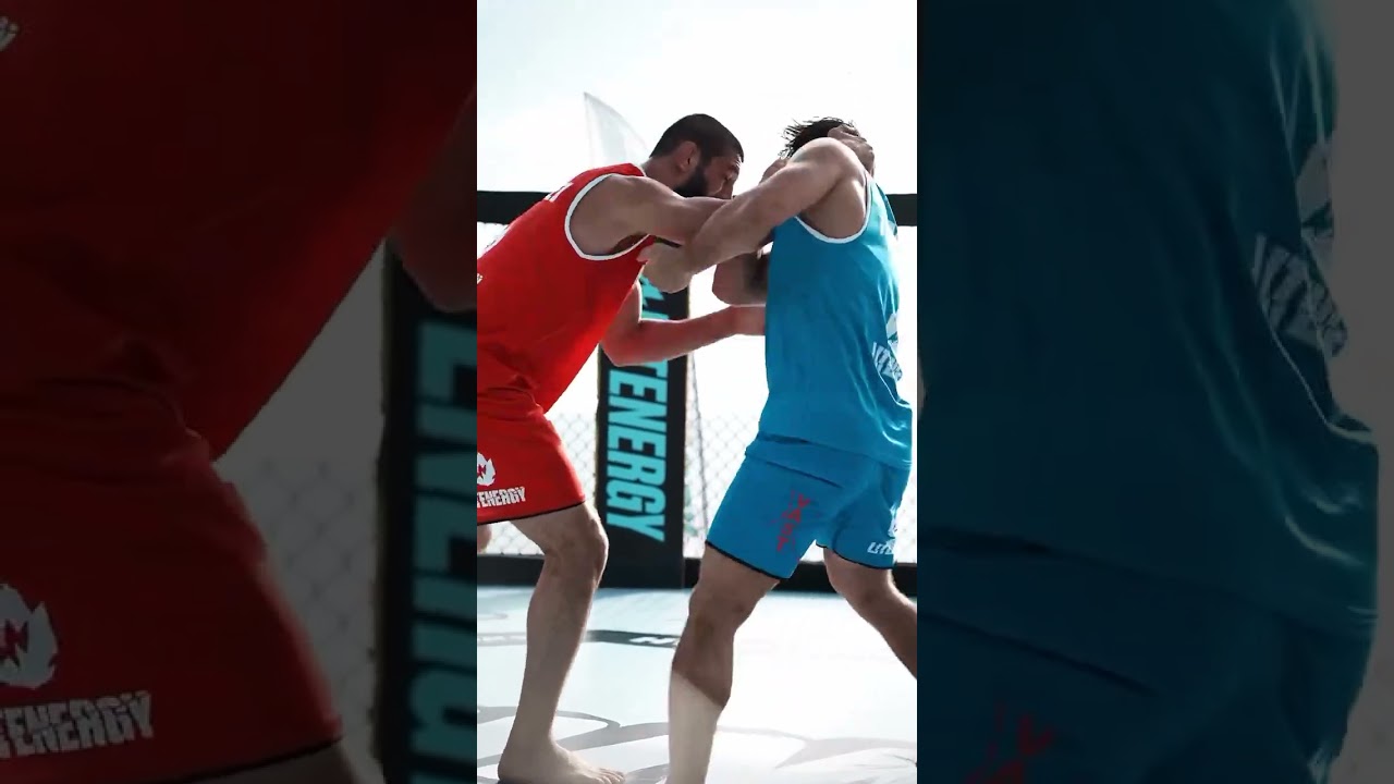 Khamzat Chimaev grapples Arman Tsarukyan 👀🔥