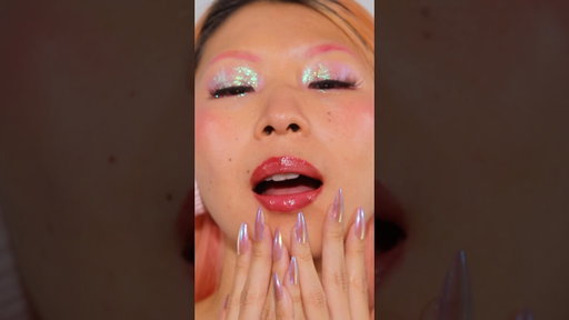 Rocking my nails color combo on my eyes 😇 #sparklymakeup