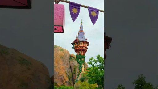MOST BEAUTIFUL DISNEY RIDE IN THE WORLD 😭☀️💜👸🏼📍Tokyo DisneySea #tangled #tokyo #disney