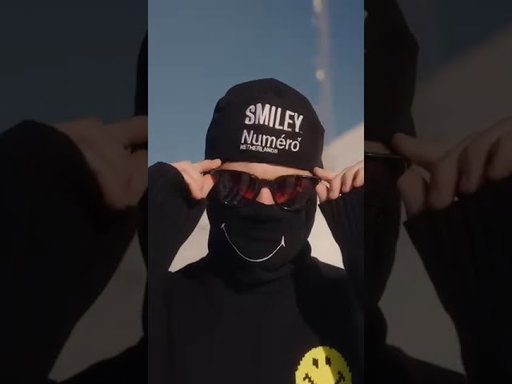 House of Smiley - Holiday