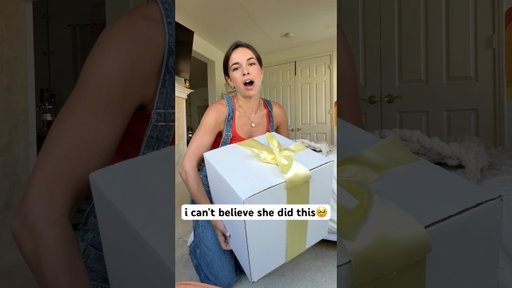 YOUTUBER SENT ME A GIFT🎁