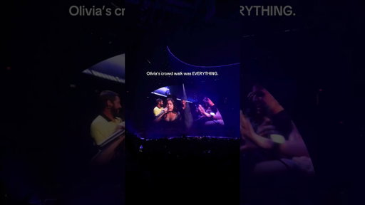 she’s the goat for this fr #oliviarodrigo #unraveledtour #concert #livies