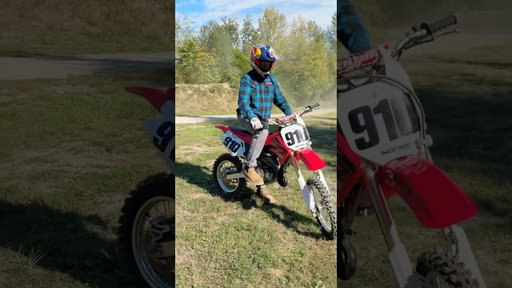 2007 CR85R 2-Stroke Start Up / Walk Around