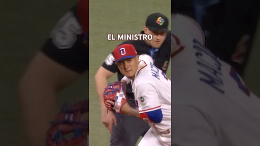 Look at the flick of that wrist. #worldbaseballclassic #mannymachado #dominicanrepublic #defense