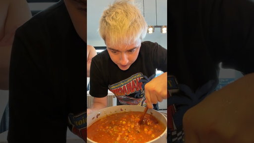 Day 1 of making my boyfriends weird food cravings: Chilli 🥫