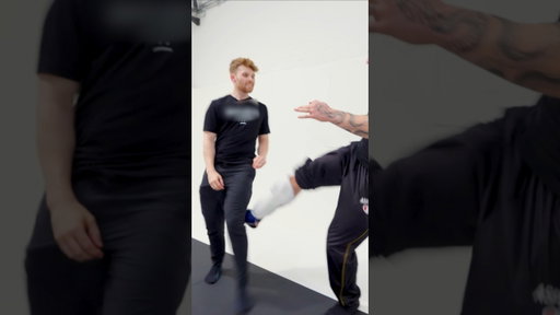 Dead Leg challenge with the Sidemen 🤣 #tomaspinall #sidemen #funnyvideos #viral #shortvideo