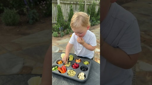 Snackcuterie Board Toddler Edition #toddlersnacks #babyledweaning #toddlermomlife