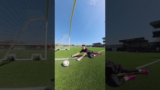 Speed. 🤝 Reactions. #goalkeeper #goalkeepertraining #goalkeepers
