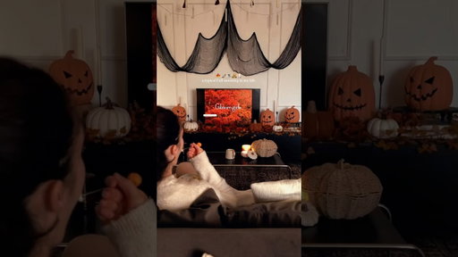 Cozy fall morning 🍁 #fallseason #cozyathome #fallaesthetic #fallvibes #cozygirl #cozyaesthetic