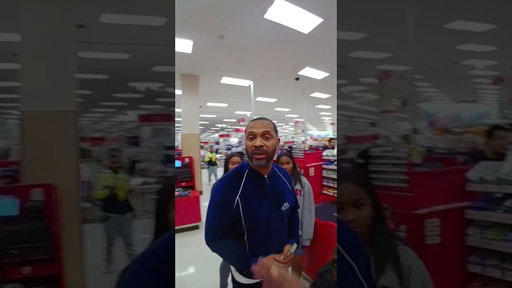 I thought I met Mike Epps… but was that his twin?” 😂