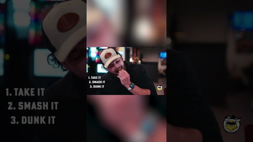 The Ultimate Wing Eating Techniques 🍗🍗 Straight from Buffalo!