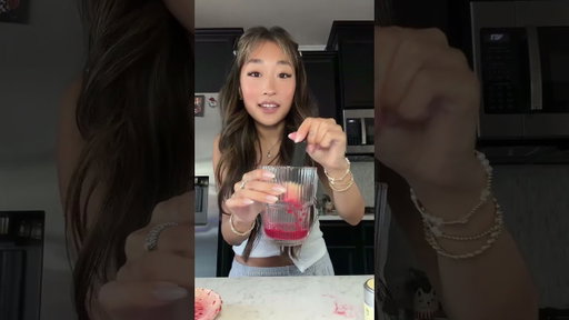 trying a fresh PLUM MATCHA?? #matcha #fruits #matcharecipes #tastetest #matchalatte