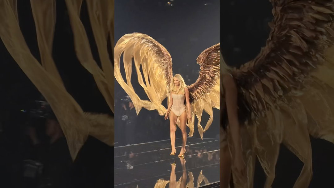 THIS REALLY IS THE FEMALE SUPERBOWL 🪽 @VictoriasSecret @YouTube #invitedbyyoutube