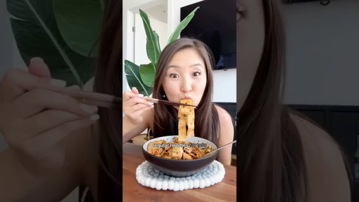 [ DAY 11 ] Spicy Garlic Tofu Skin Noodles 🌶️✨ Comment ‘GARLIC’ and I’ll send you the full recipe