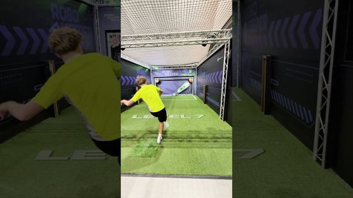 ROBOT KEEPER LEVEL 7 is CRAZY! 🤖🤯💥 #football #soccer #footballskillschallenge