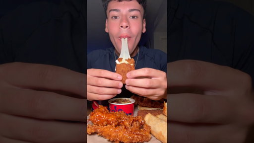 Chili’s NEW Big Crispy Mukbang #chilistripledipper #chilismukbang #mukbang #asmr #foodie #viral