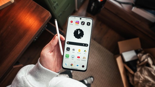 The Real Surprise Hit of This Phone Is the Screen.