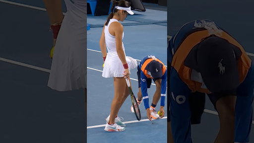 Raducanu and ballkid v BUG! 🤣