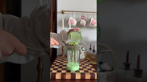 Lucky charms latte for Saint Patrick’s day 🍀 🌈