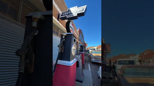 Have you visited this vintage town in Arizona? 🚗 While most of it was lost to the Lavender Pit