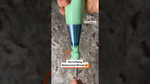 You're Piping Buttercream Wrong! 😡
