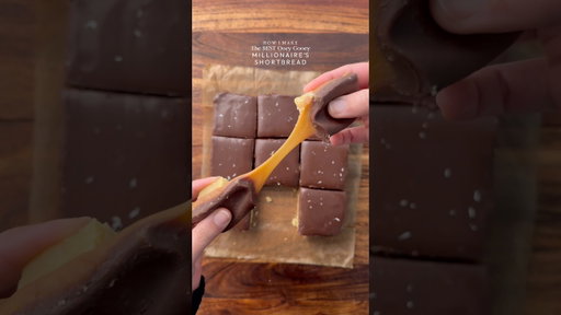 The bEST ooey gooey millionaires shortbread🤤 #shorts #bakingrecipes #viral #explorepage #dessert t