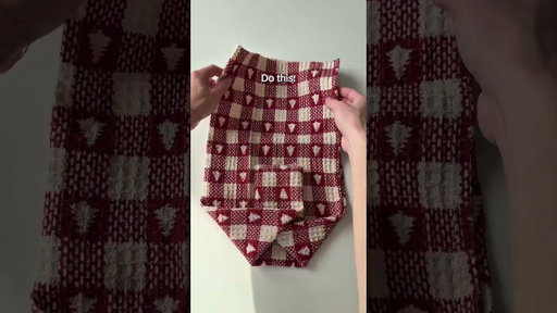 How to make a bread holder out of a towel #hacks #holidays #shorts