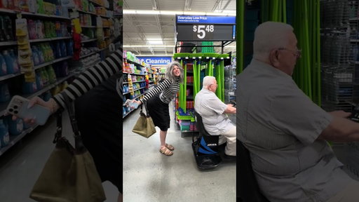 Shakira Tamalera #skits #comedy #publicreaction