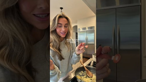 truly the only Mac & cheese recipe you need this thanksgiving 🫶🏻🦃 if you make this tag me!!