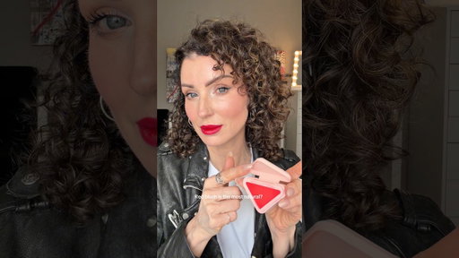 @pradabeauty new Touch cream to powder soft blue blush in Poppy red ♥️