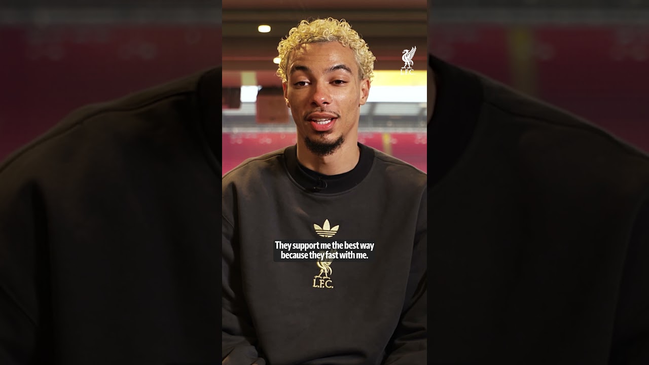 Ramadan Mubarak from Hugo Ekitike and everyone at LFC #RedTogether