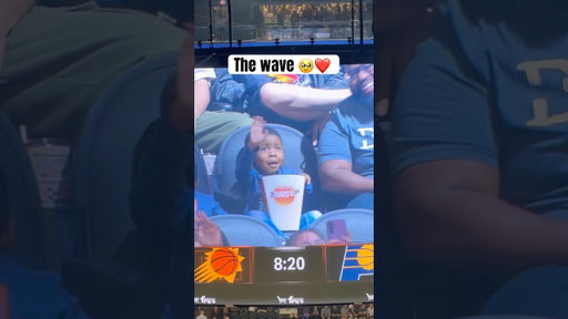 His reaction to seeing himself on the Jumbotron 🤣❤️ (via stillscrawny/TT)